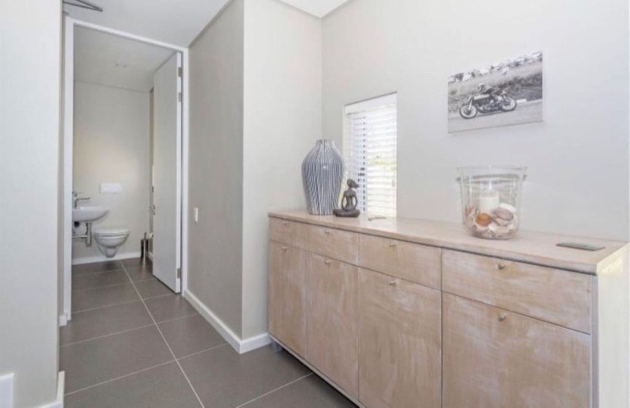 3 Bedroom Property for Sale in Somerset Lakes Western Cape